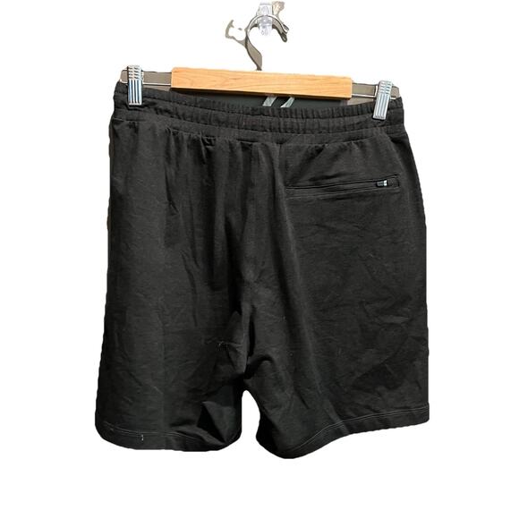 Vuori Black Ponto Performance 7" Men's Activewear Shorts Size Small - Picture 2 of 4